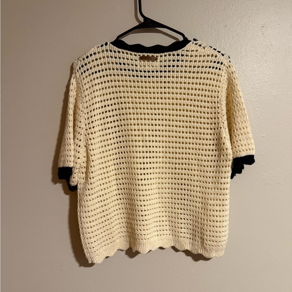 Trovata Jules Sweater T-Shirt Antique White With Black Trim Size Medium - Picture 5 of 8